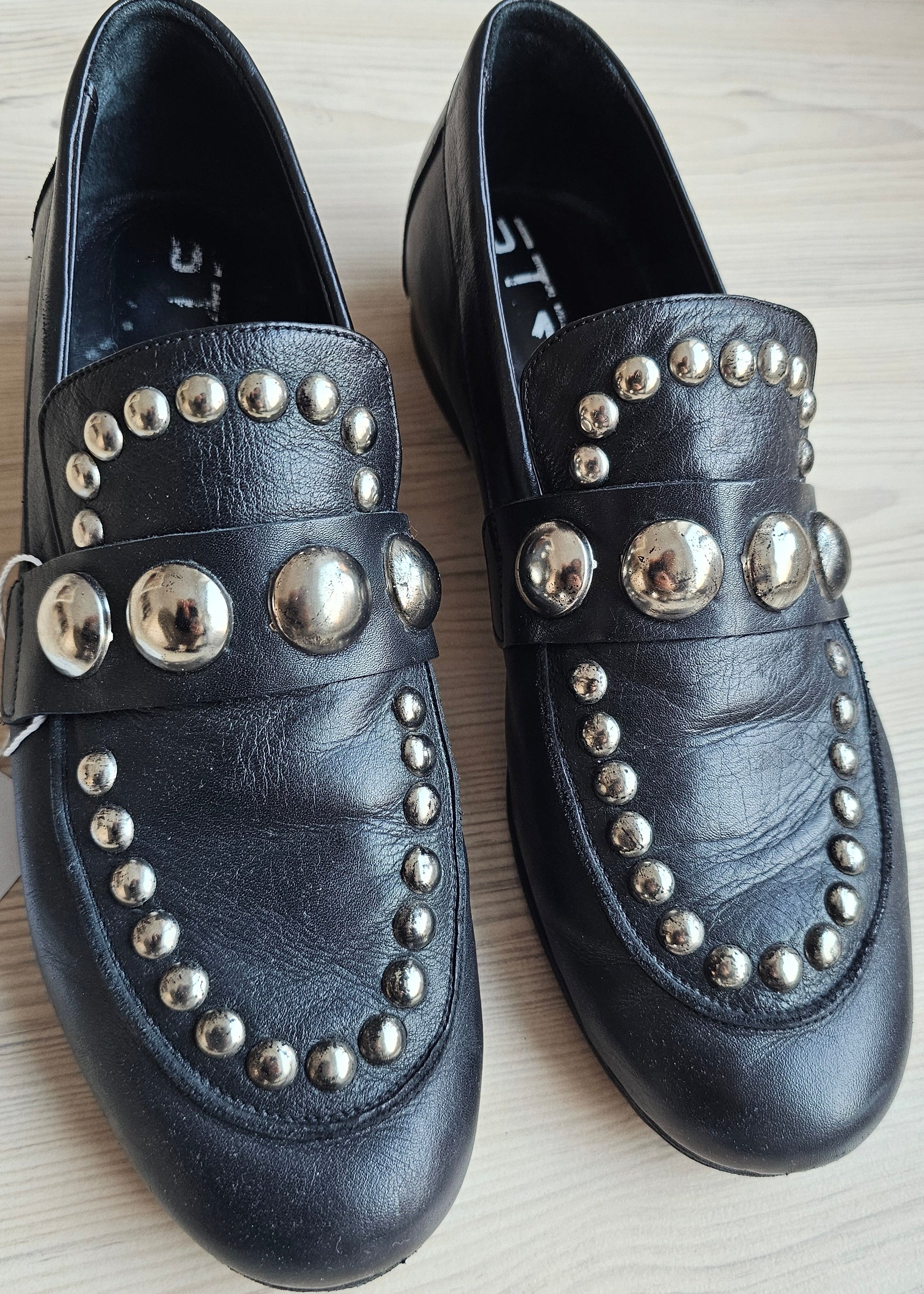 STRATEGIA Loafer