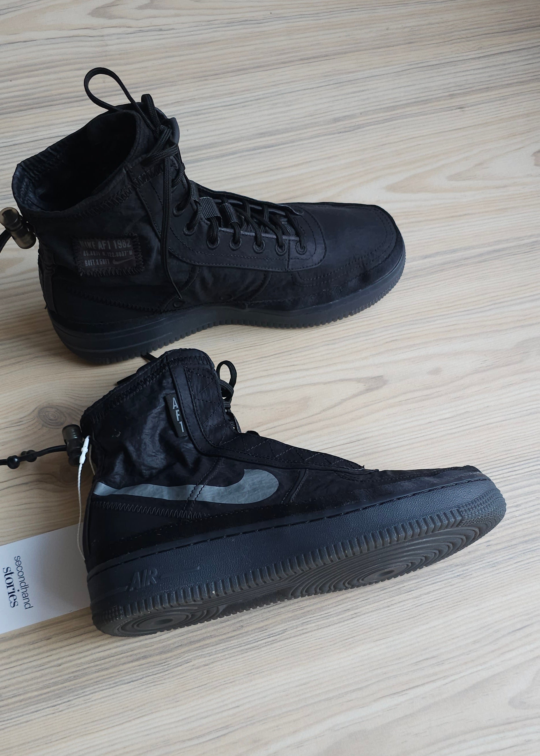 NIKE Air Force 1 Shell