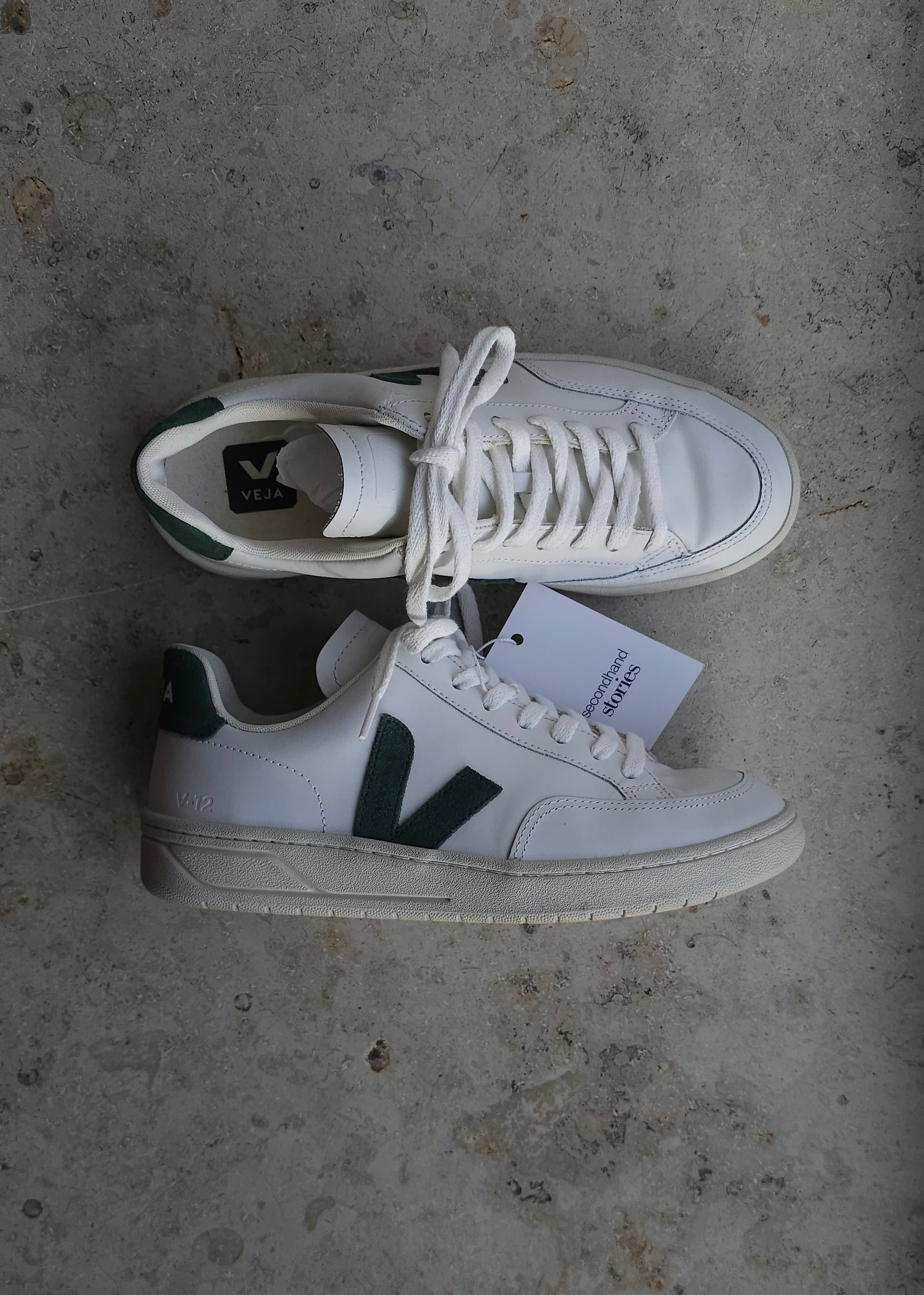 VEJA V12 Sneakers