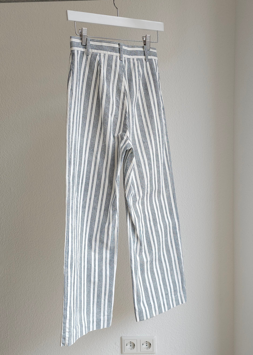 & OTHER STORIES Hose