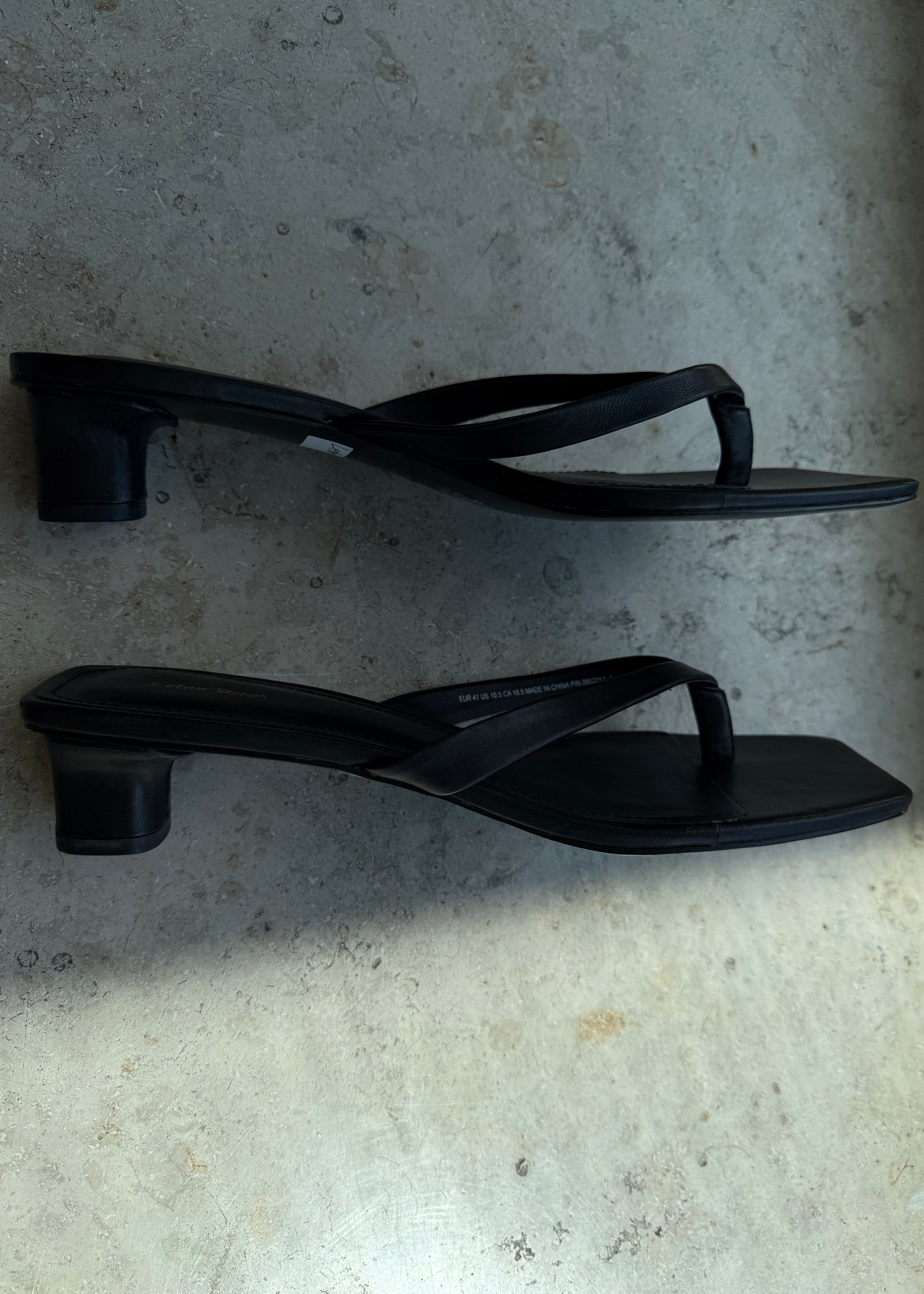 & OTHER STORIES Leder Flip Flops Sandaletten