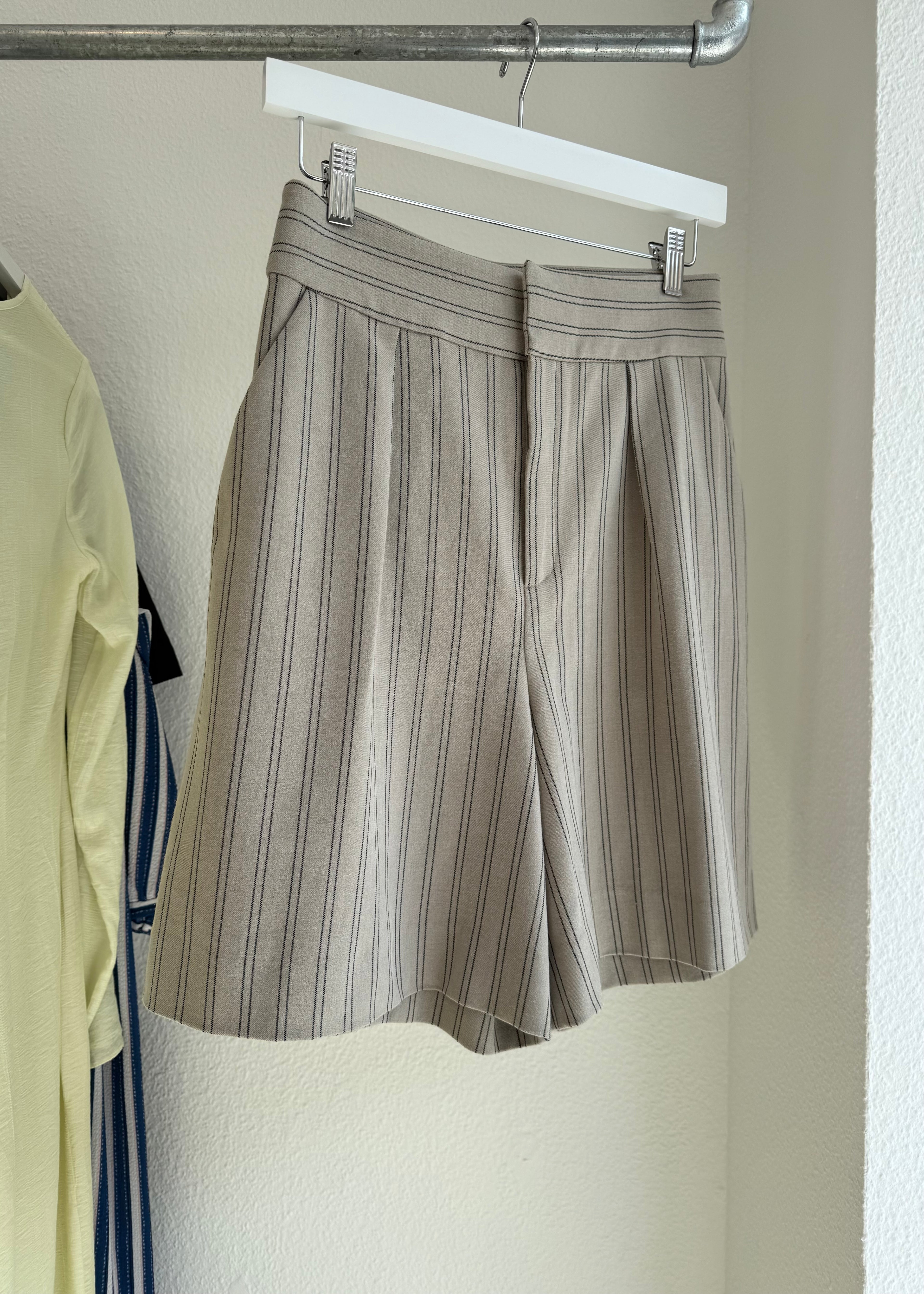 GESTUZ Bermuda Shorts