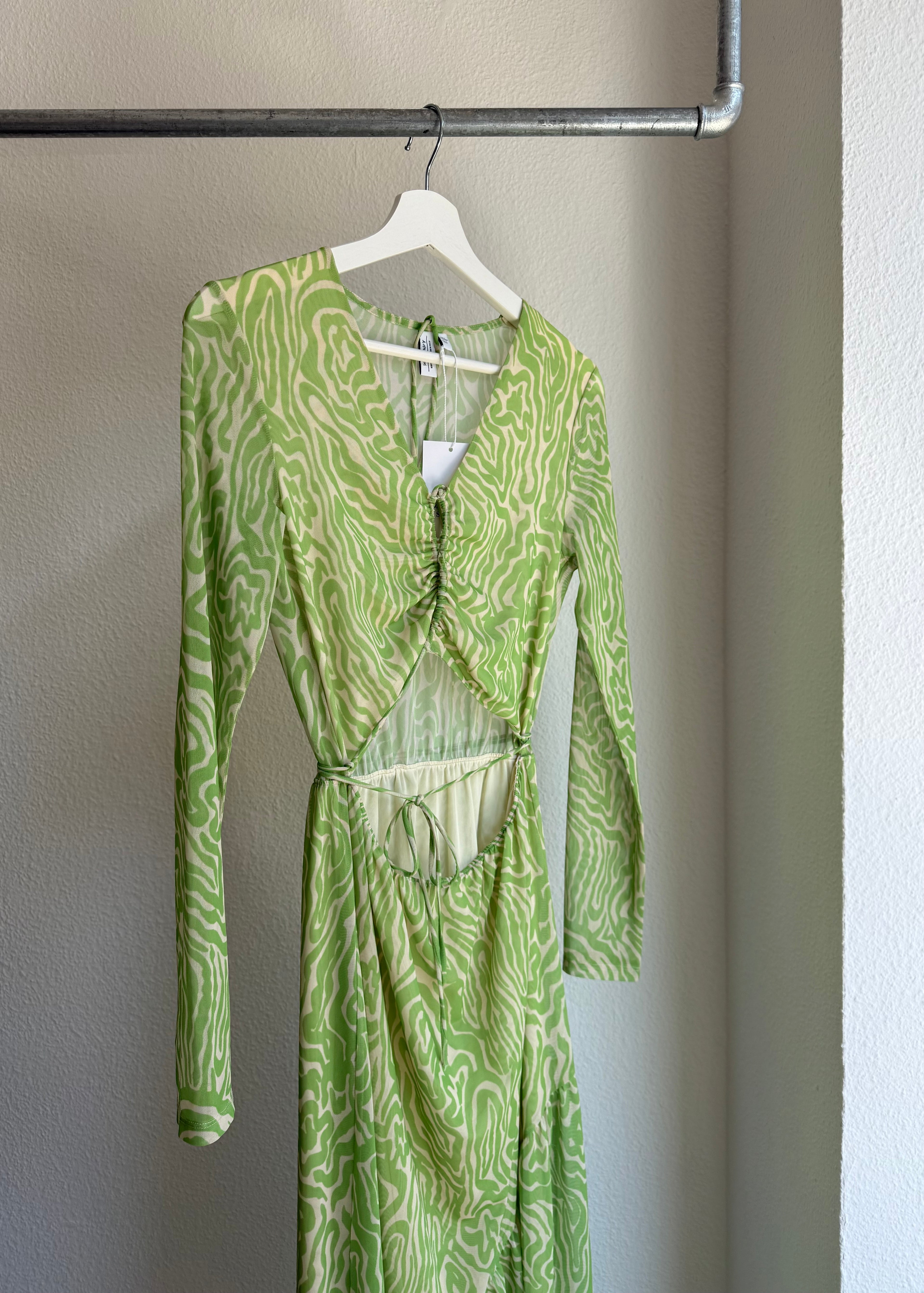 & OTHER STORIES Kleid cut outs