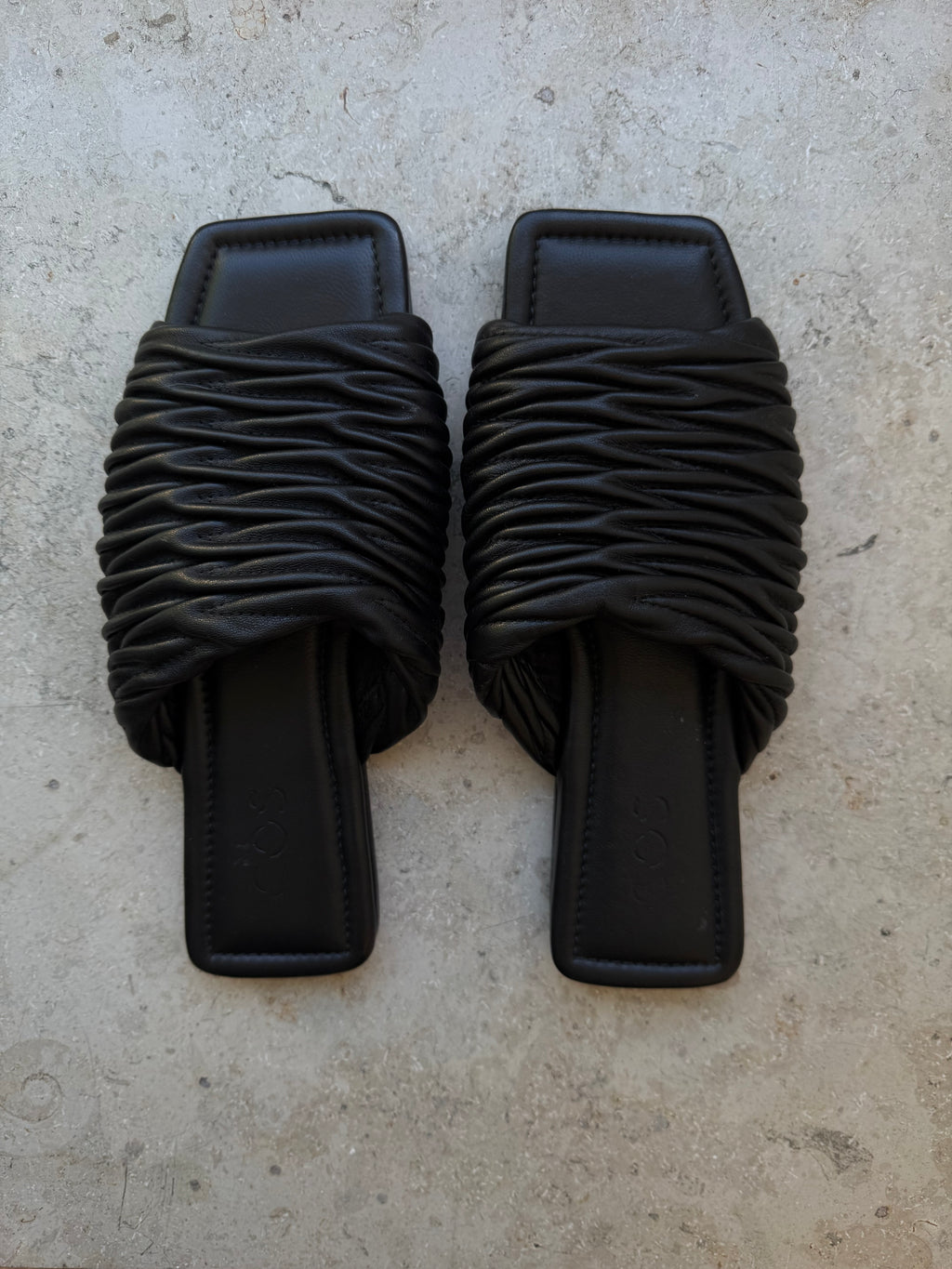 COS Slipper