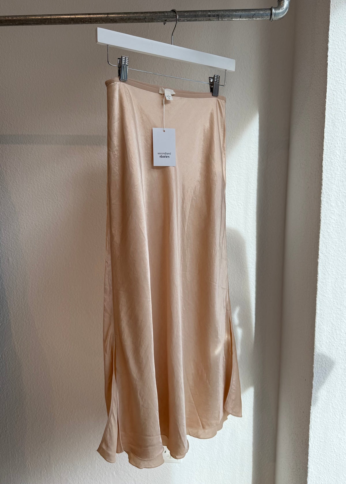 ARKET Satin Rock