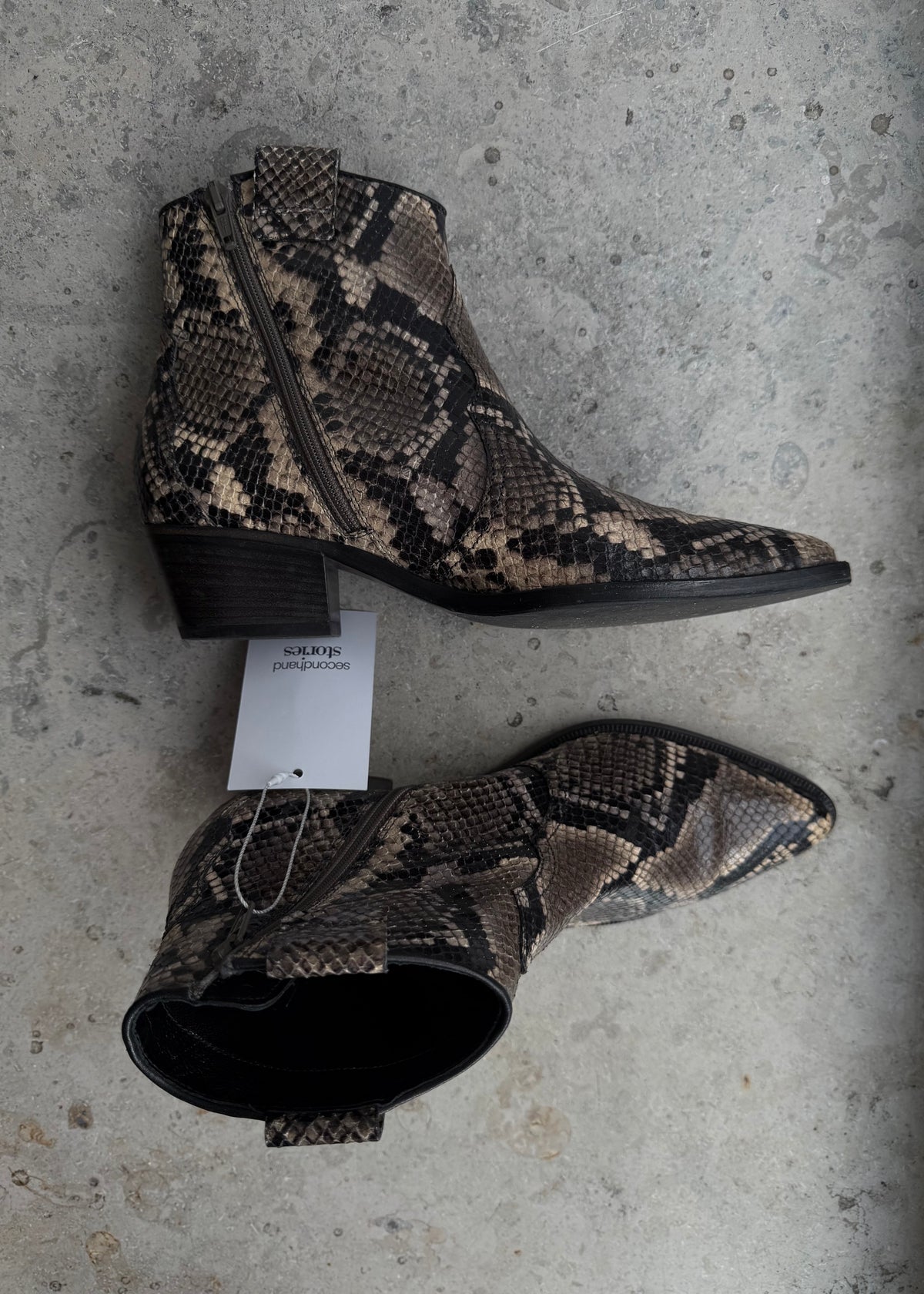 KENNEL & SCHMENGER Ankle Boots Snake Print
